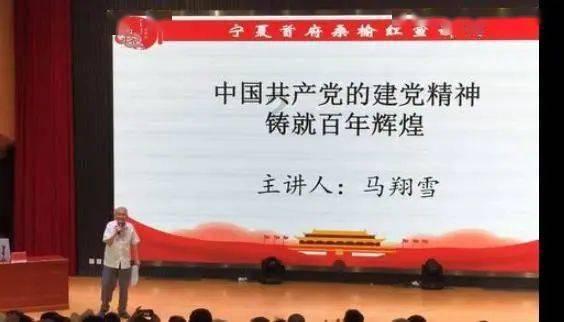 婧婧整理卧室